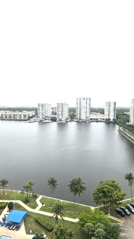 TOWER AT BISCAYNE COVE CO - Residential Lease