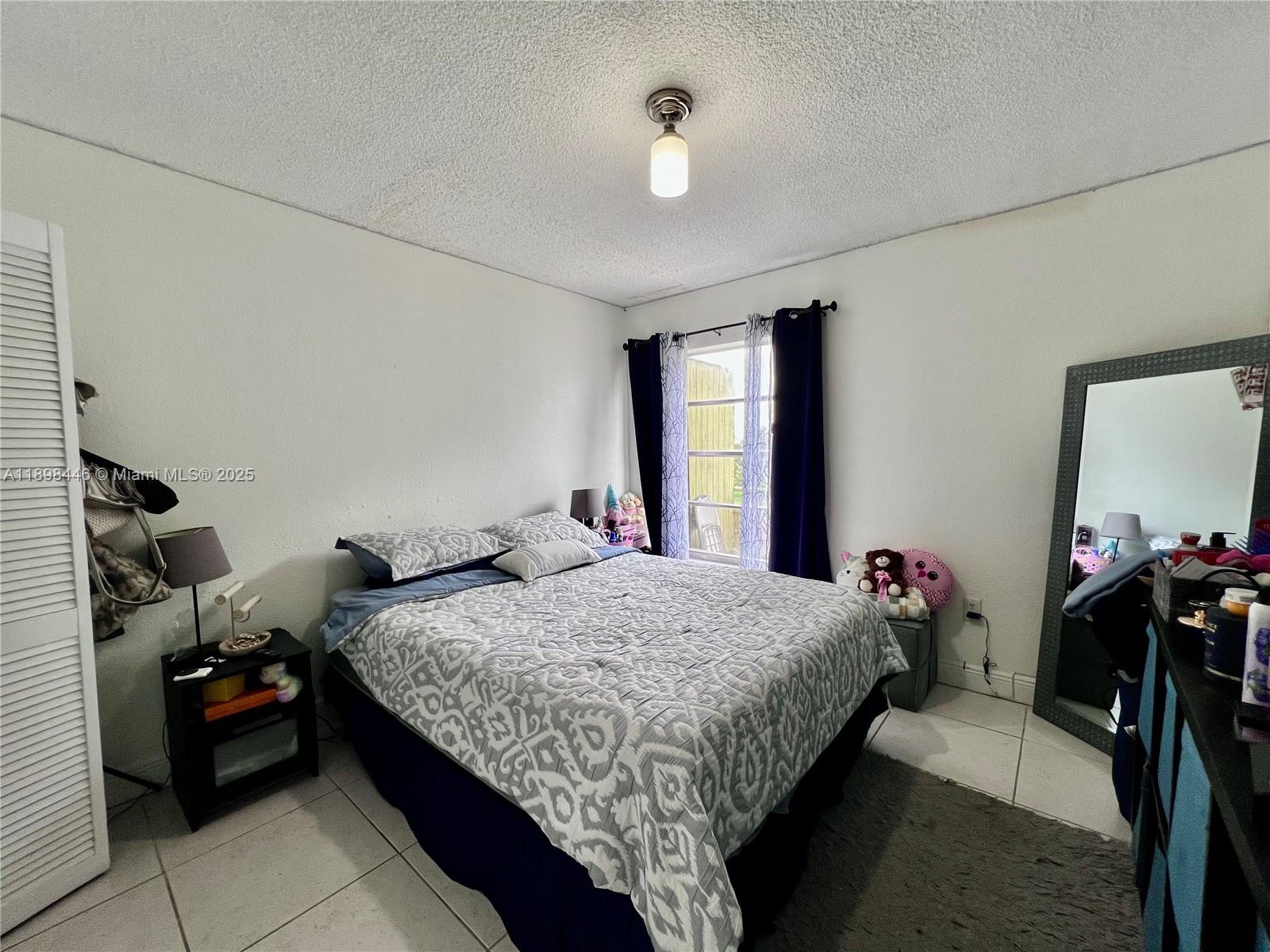 LAKEVIEW GARDENS AT MIAMI - Residential