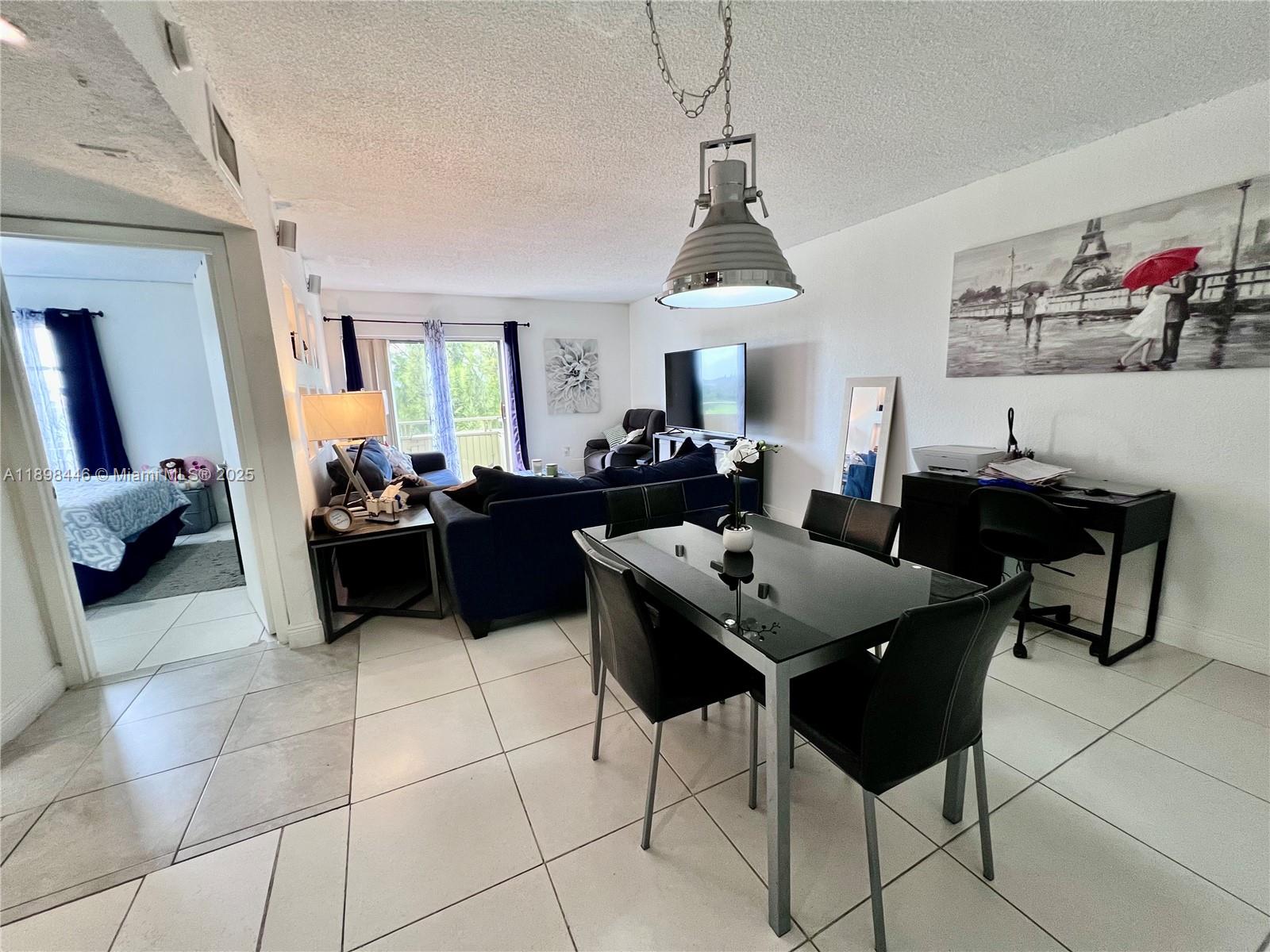 LAKEVIEW GARDENS AT MIAMI - Residential