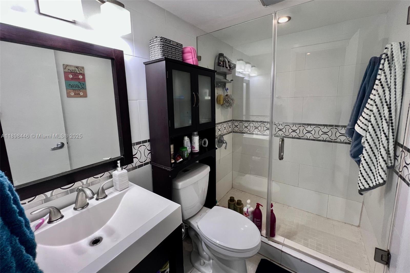 LAKEVIEW GARDENS AT MIAMI - Residential