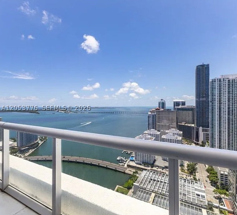 495 Brickell Ave 4105