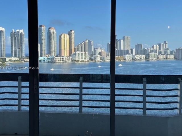 3530 Mystic Pointe Dr 1611