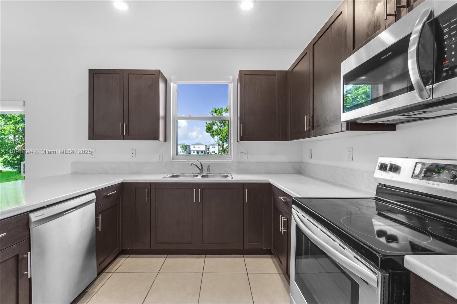 HOMESTEAD PARK OF COMMERC - Residential