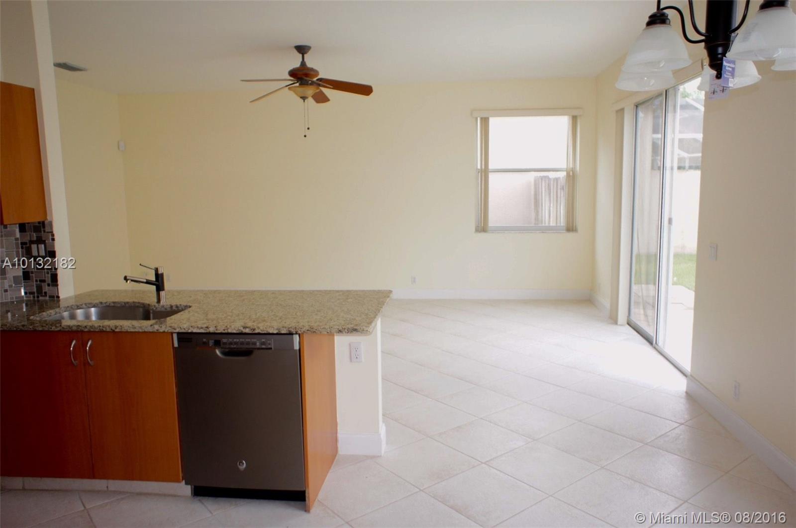 Symphony Lakes at Boca Ra - Residential