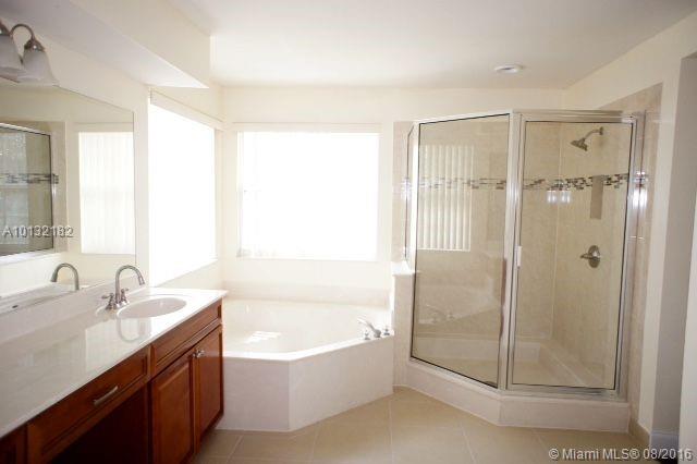 Symphony Lakes at Boca Ra - Residential