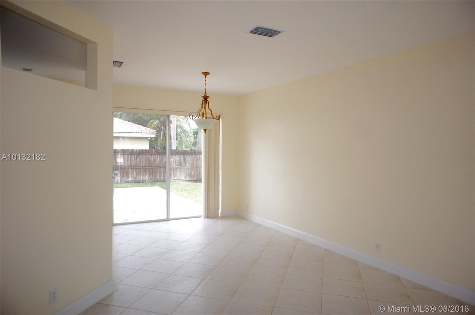 Symphony Lakes at Boca Ra - Residential