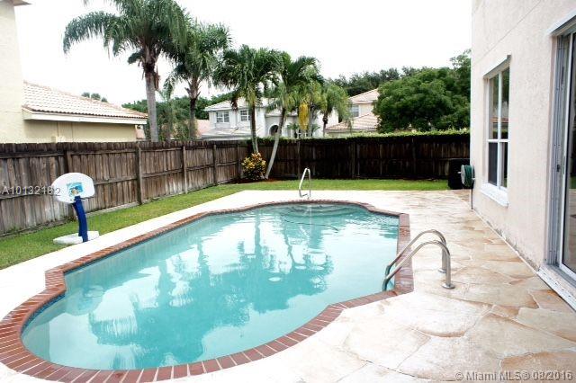 Symphony Lakes at Boca Ra - Residential