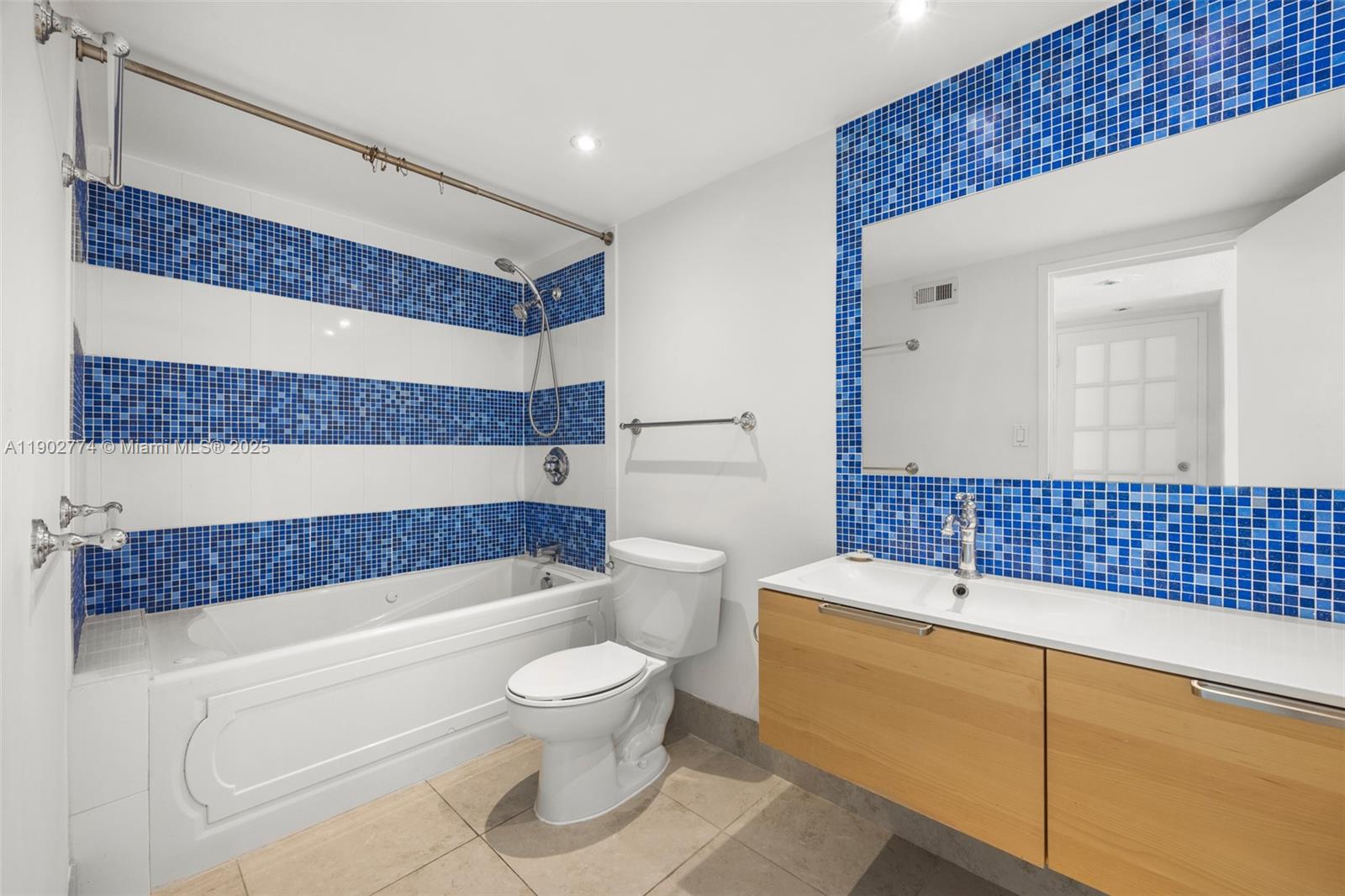 KING COLE CONDO - Residential Lease