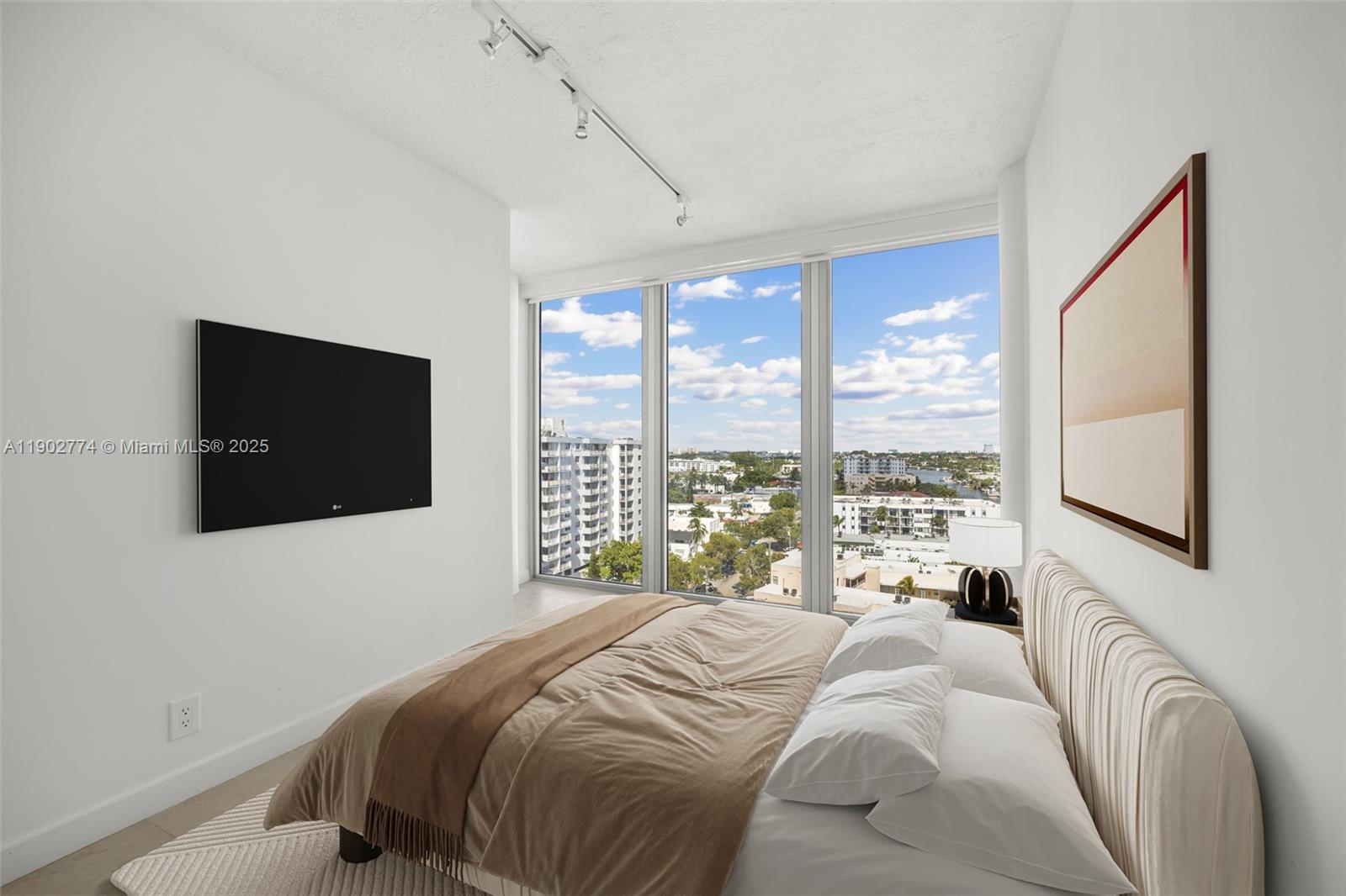 KING COLE CONDO - Residential Lease
