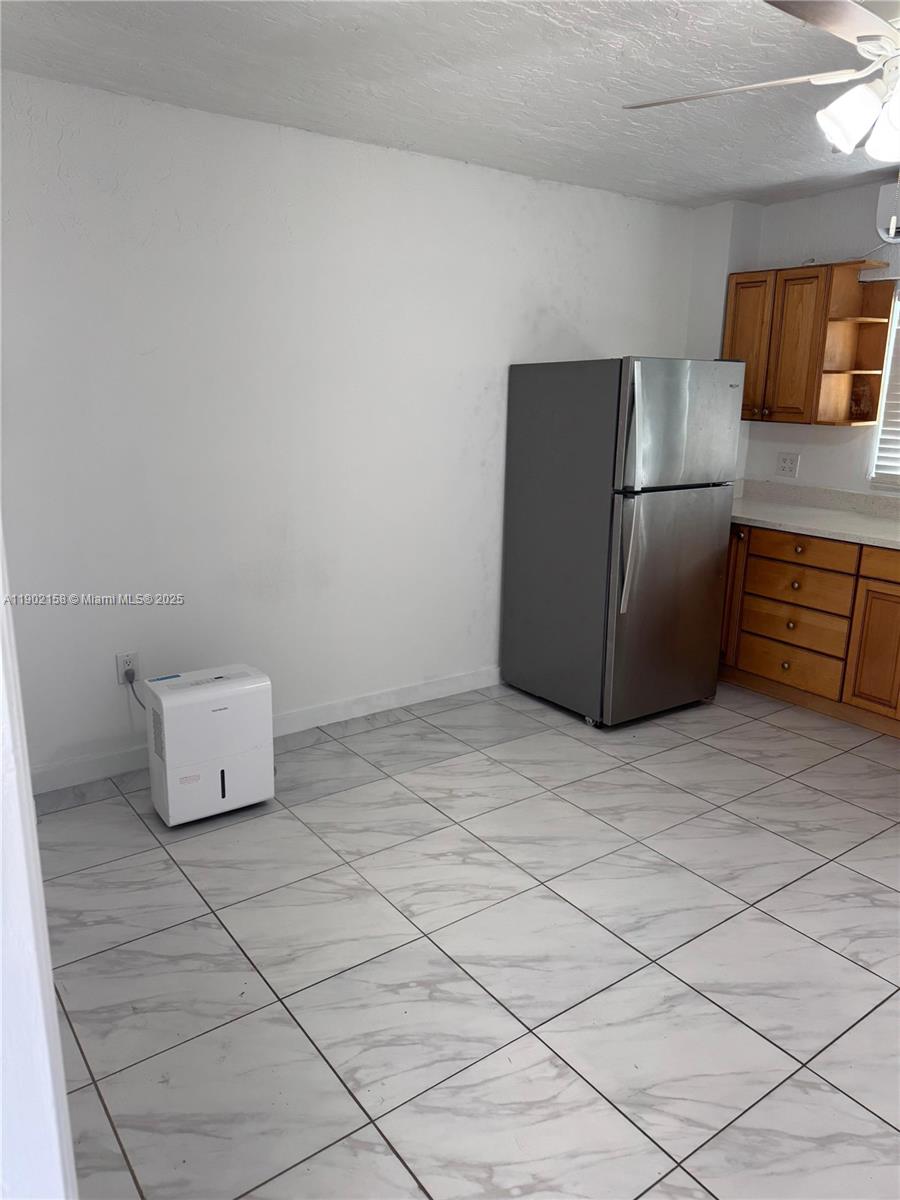 BISCAYNE ENTRADA 2ND REV - Residential Lease