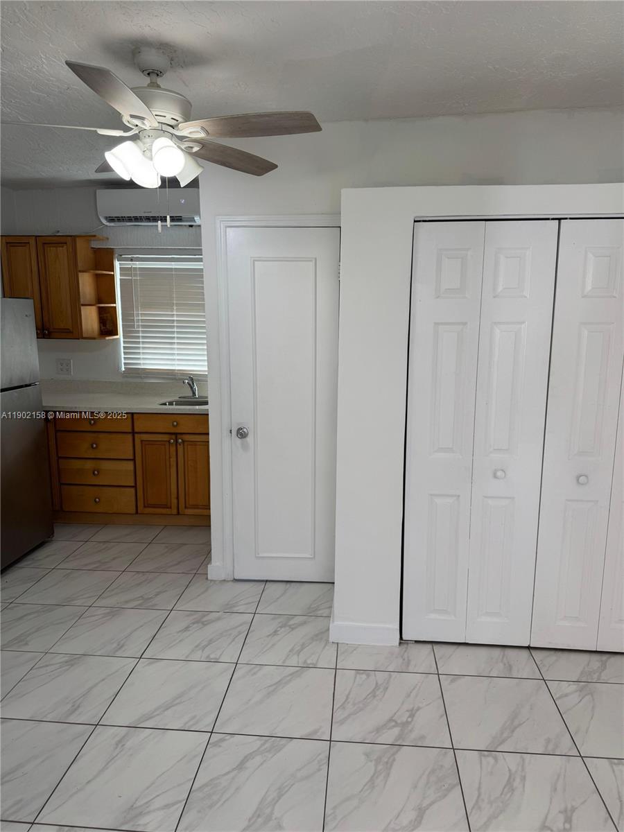 BISCAYNE ENTRADA 2ND REV - Residential Lease