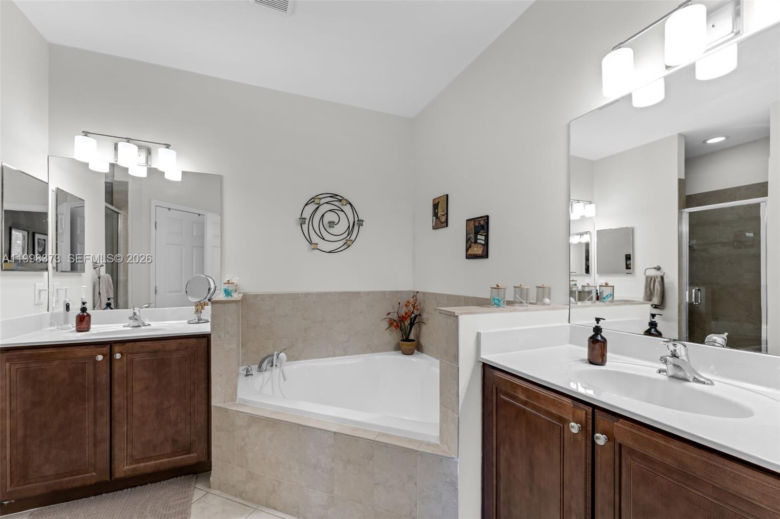 SILVER PALM EAST SEC TWO - Residential Lease