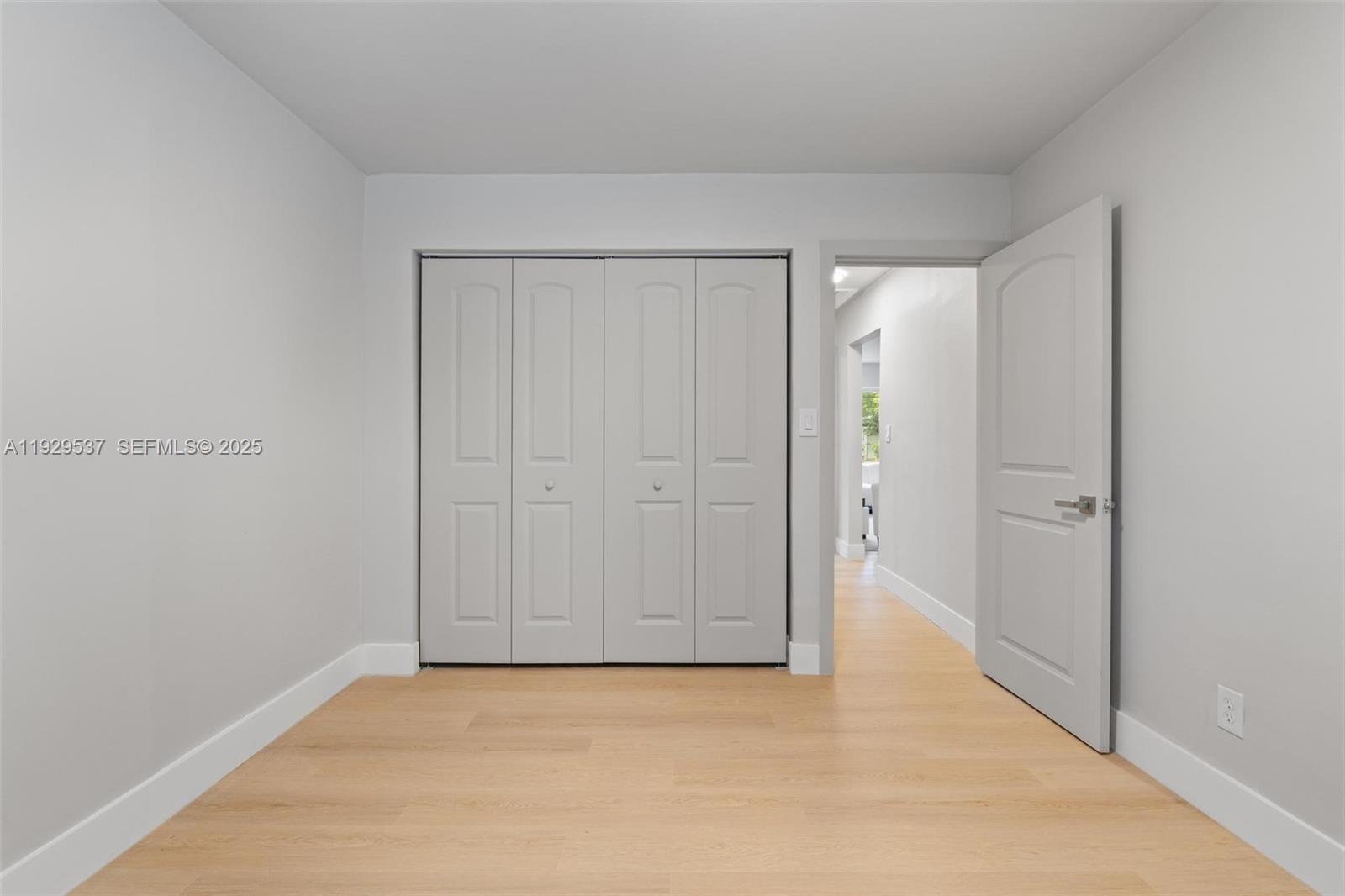 BISCAYNE SHORES UNIT 4 - Residential