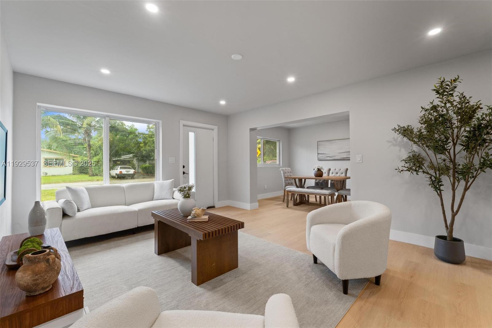 BISCAYNE SHORES UNIT 4 - Residential