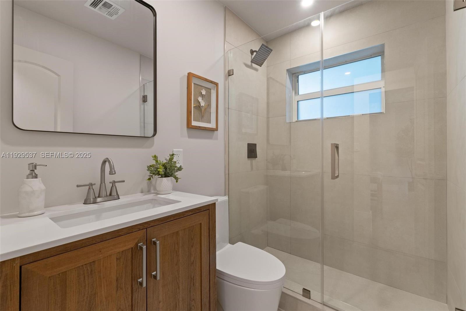 BISCAYNE SHORES UNIT 4 - Residential