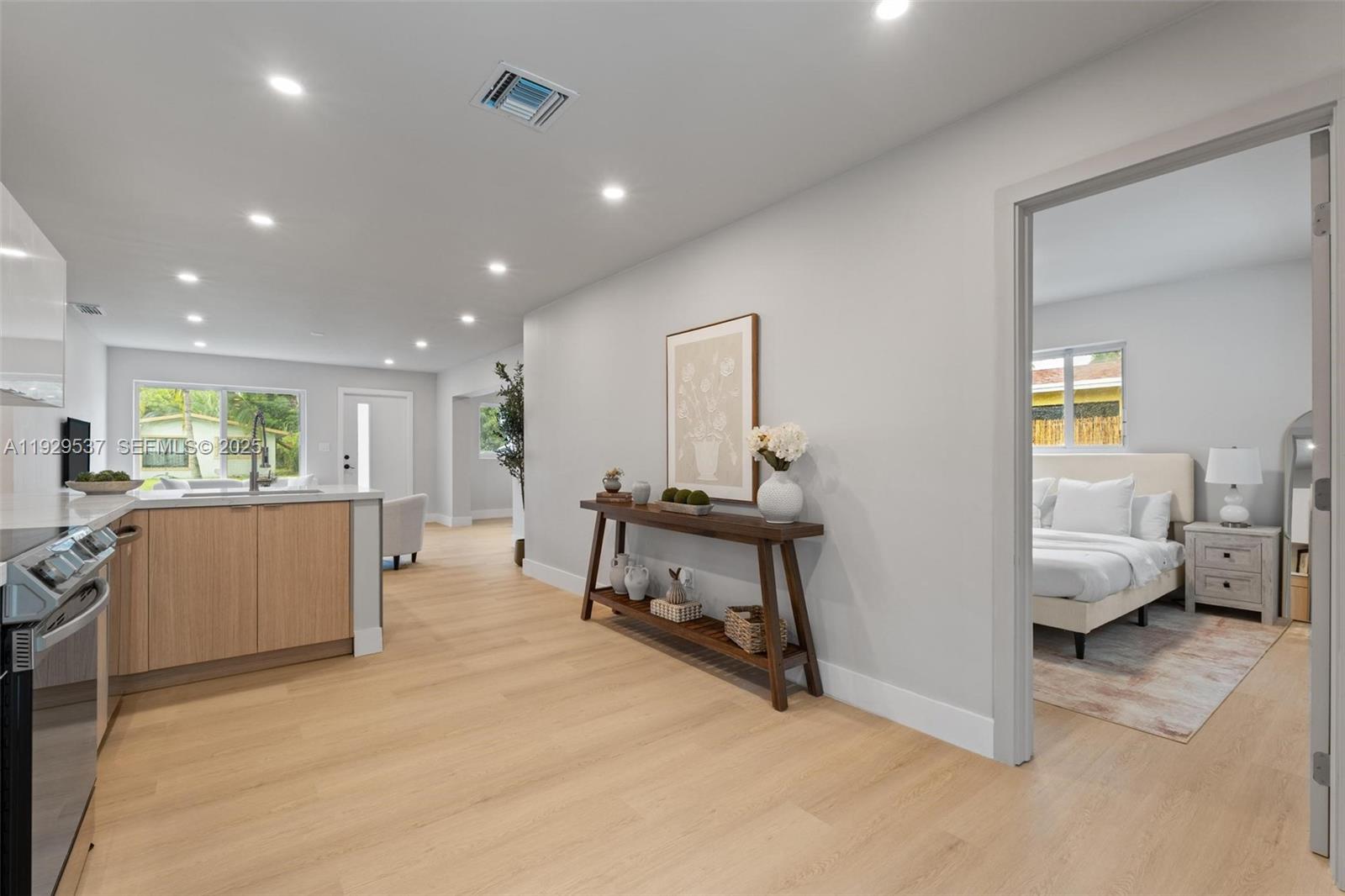 BISCAYNE SHORES UNIT 4 - Residential