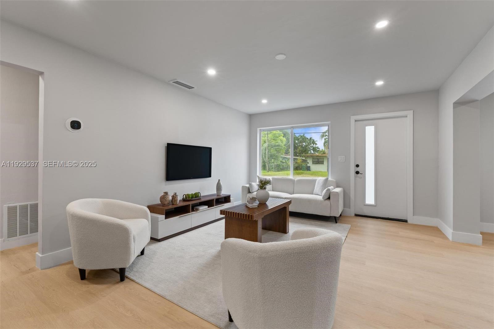 BISCAYNE SHORES UNIT 4 - Residential