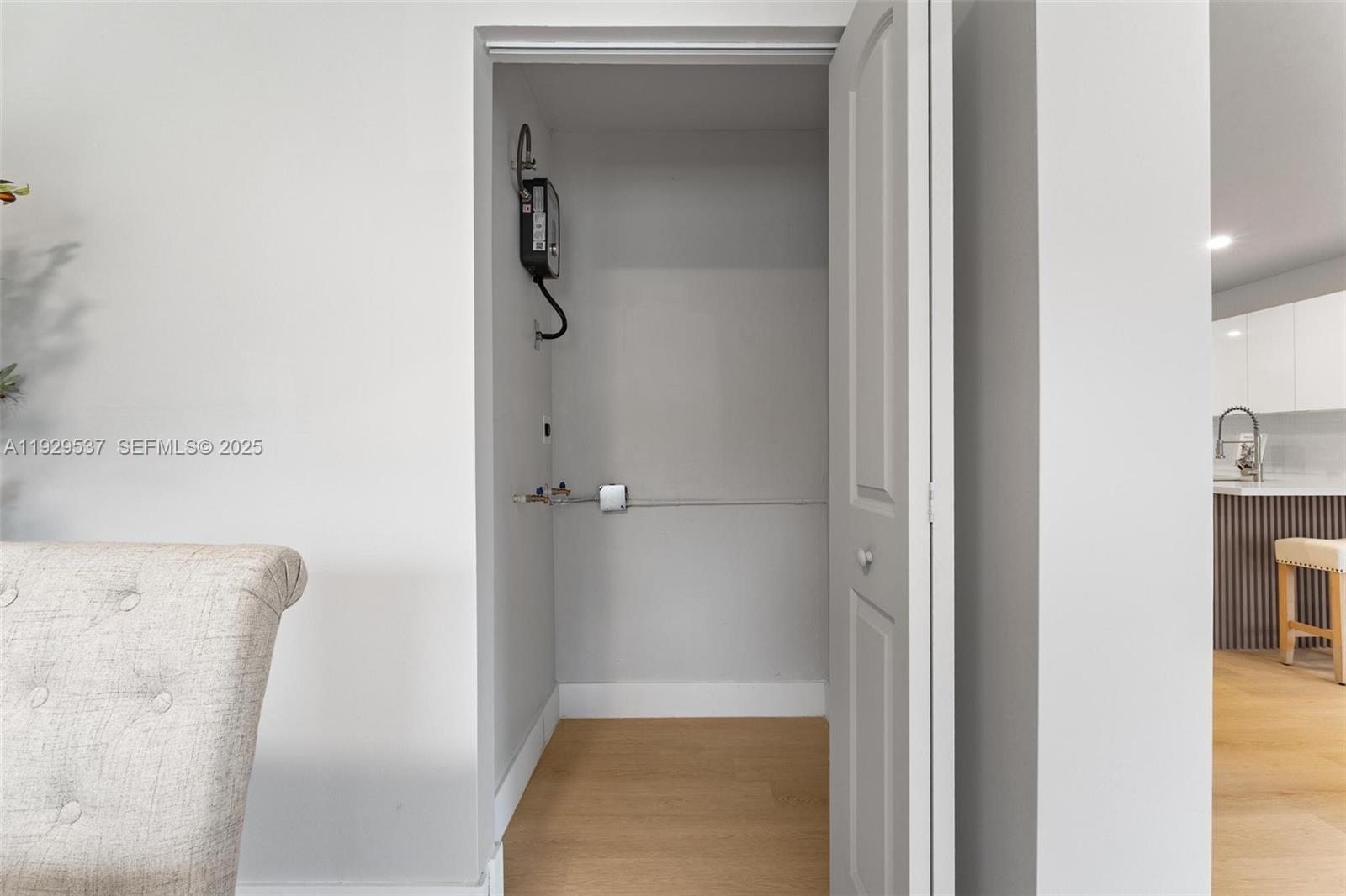 BISCAYNE SHORES UNIT 4 - Residential