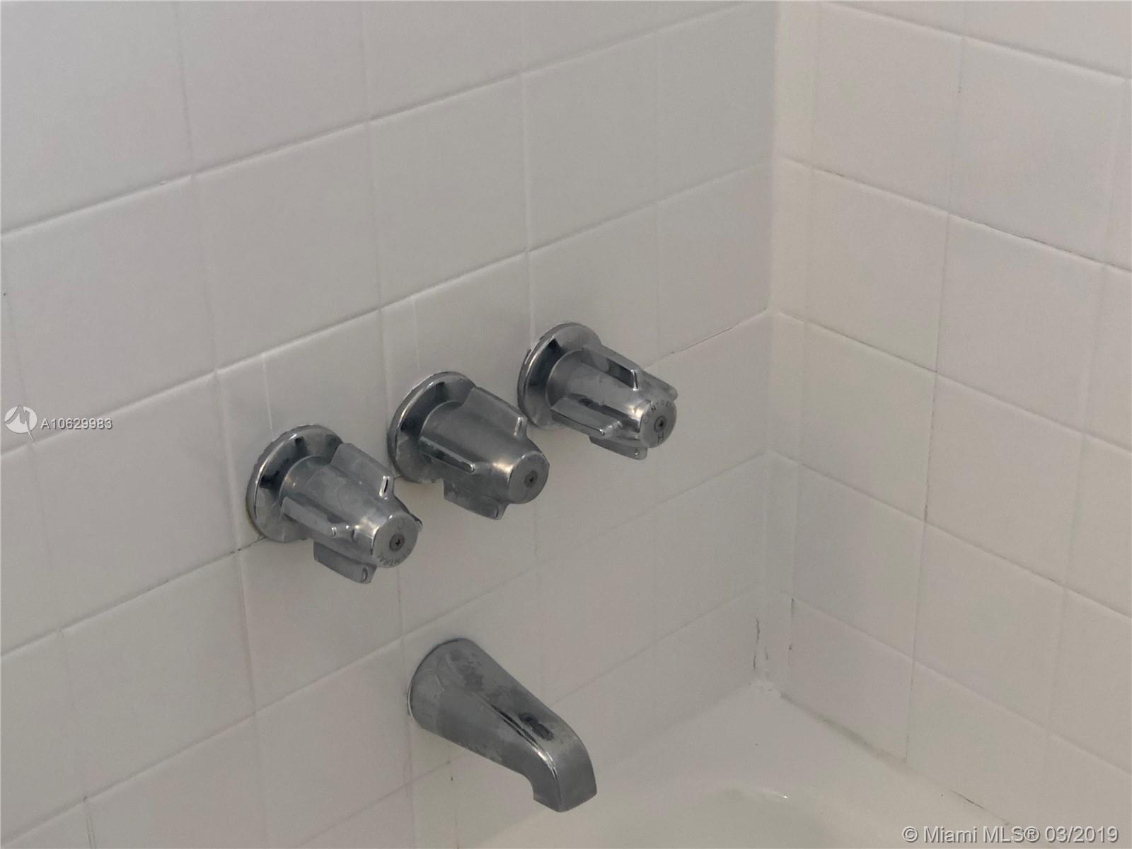 GRAPELAND - Residential Lease