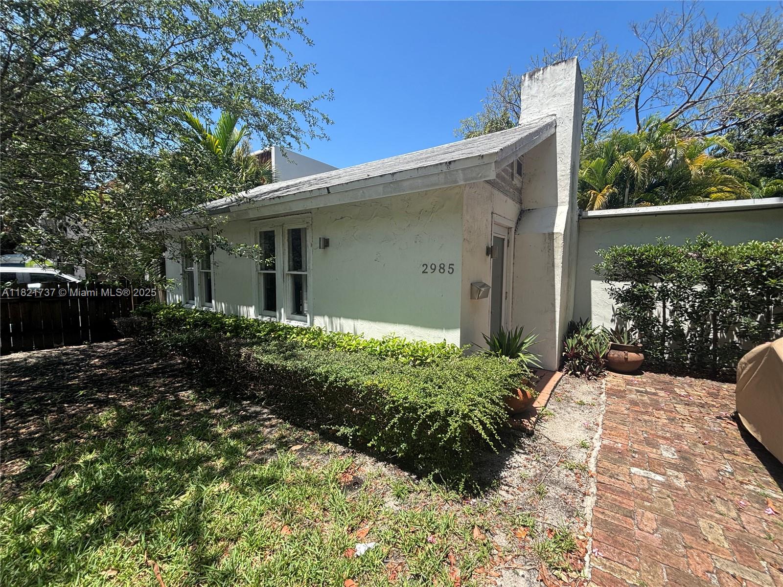 2985 Aviation Ave