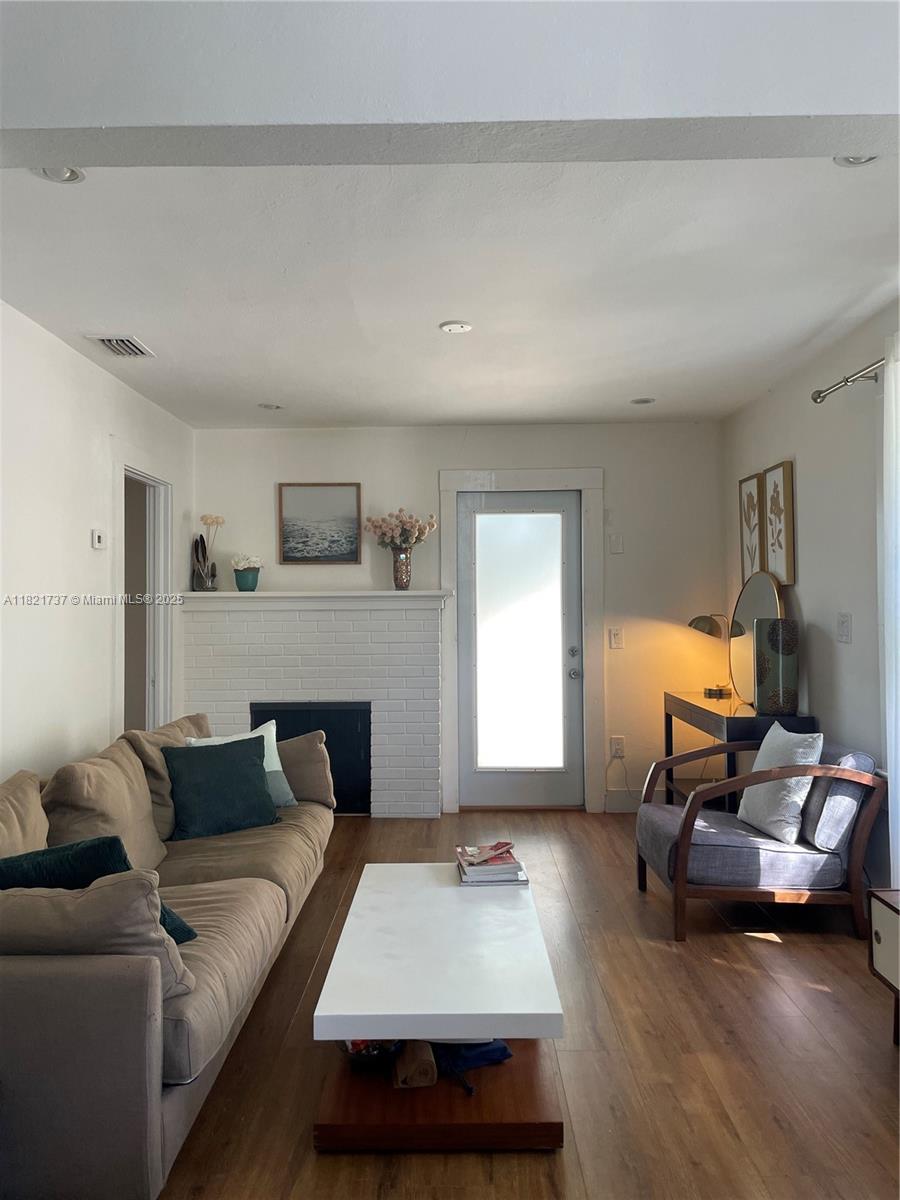 2985 Aviation Ave