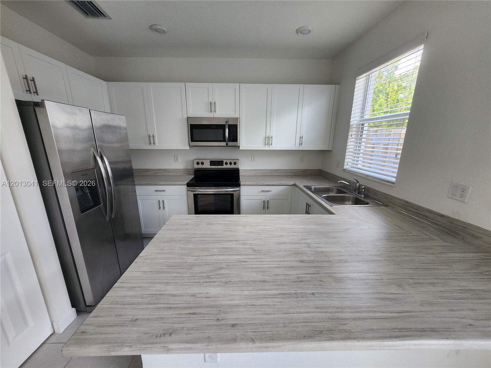 KEYS GATE RESIDENTIAL - Residential Lease