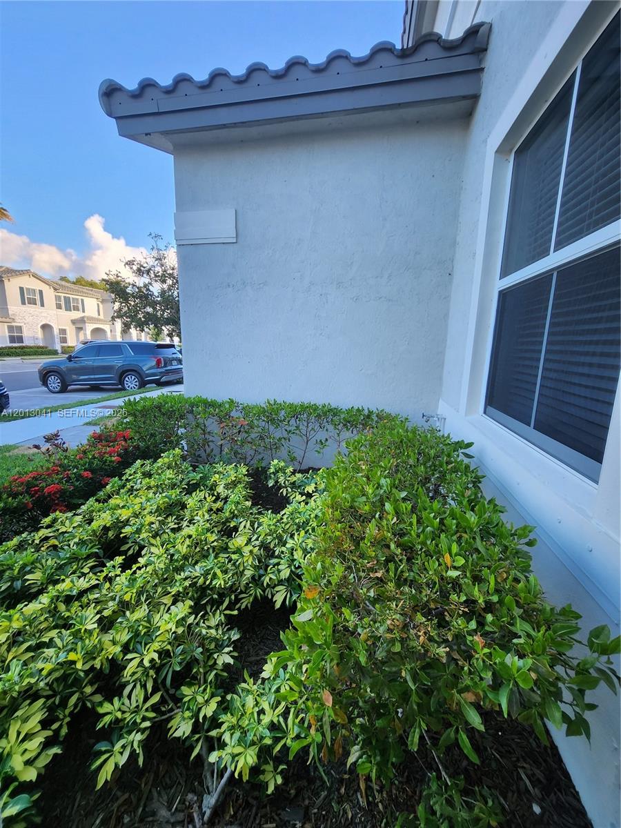 KEYS GATE RESIDENTIAL - Residential Lease