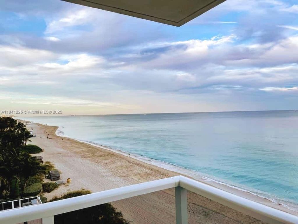 Photo of 2751 S Ocean Dr #504S, Hollywood, FL 33019 (MLS # A11841225)