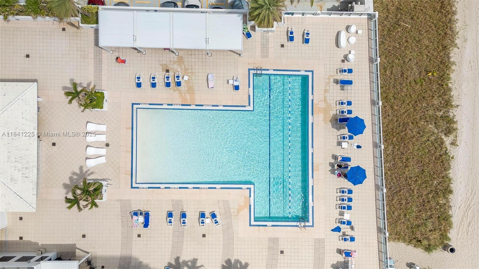 AQUARIUS CONDO - Residential