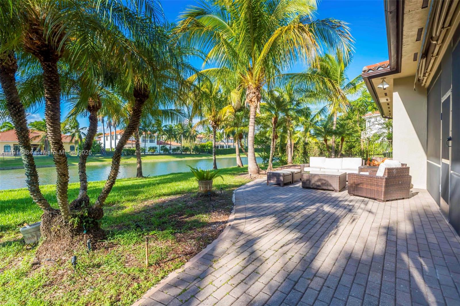 CUTLER CAY - Residential