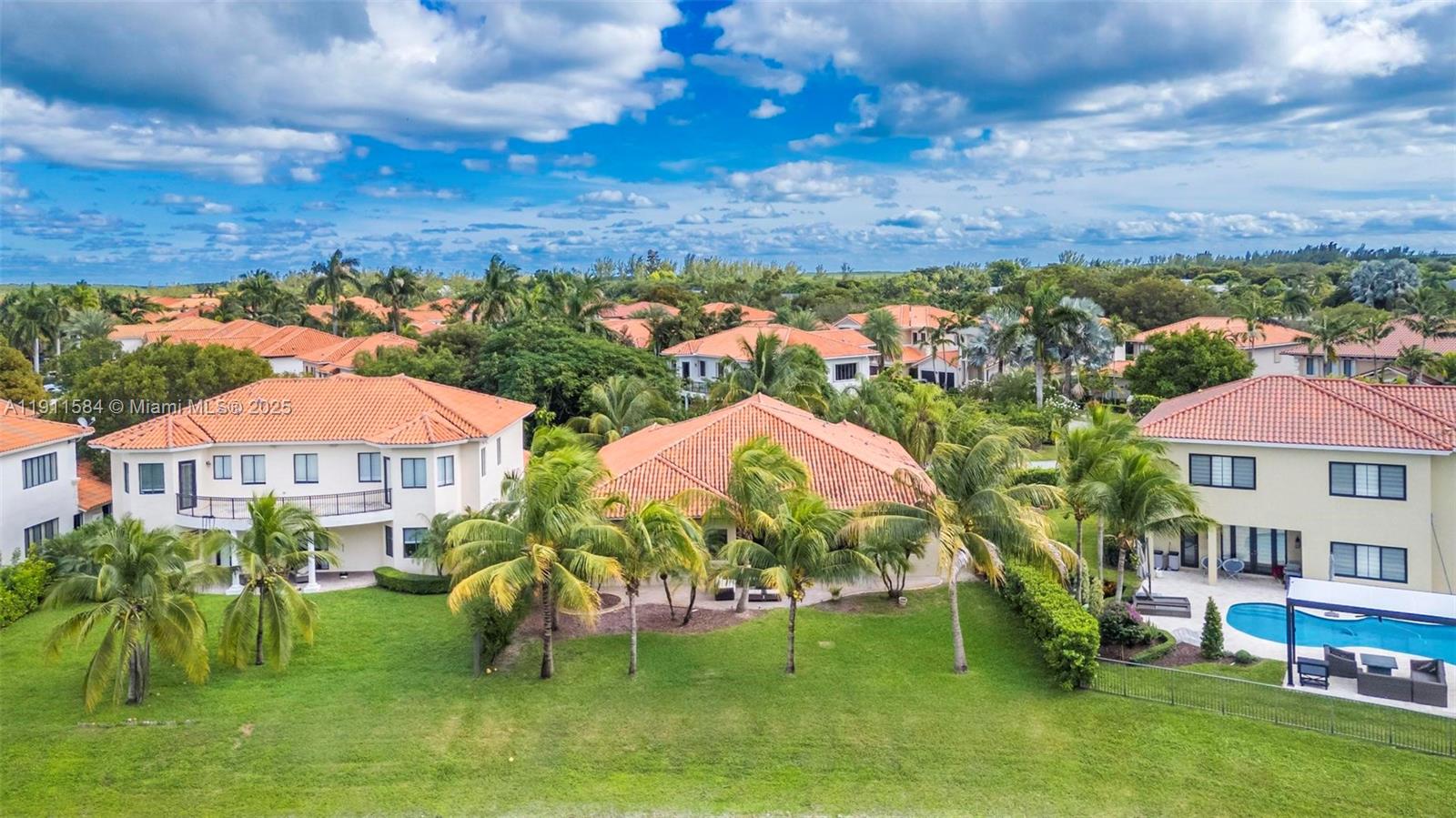 CUTLER CAY - Residential