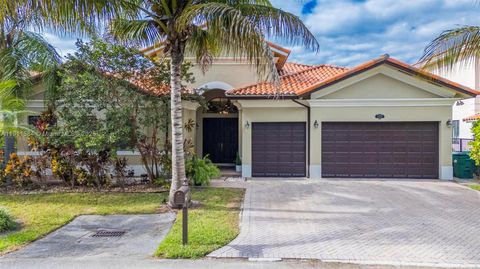 19528 SW 79th Pl Cutler Bay FL 33157