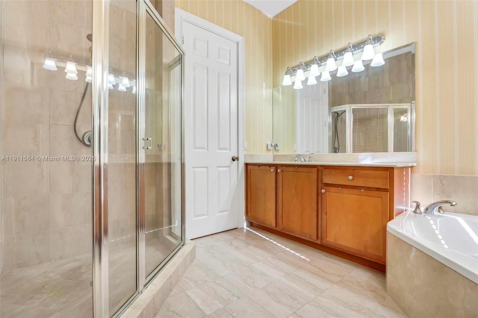 CUTLER CAY - Residential