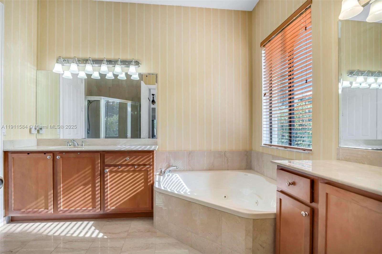 CUTLER CAY - Residential