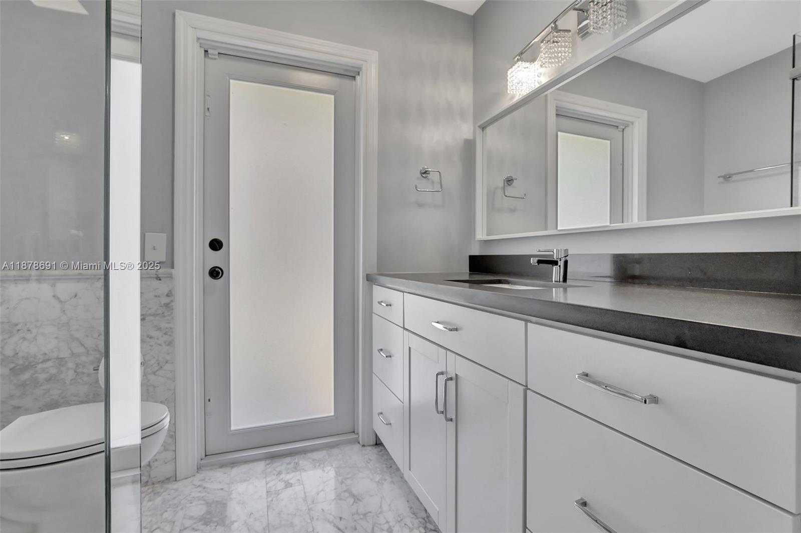 HOLLYWOOD HILLS - Residential Lease