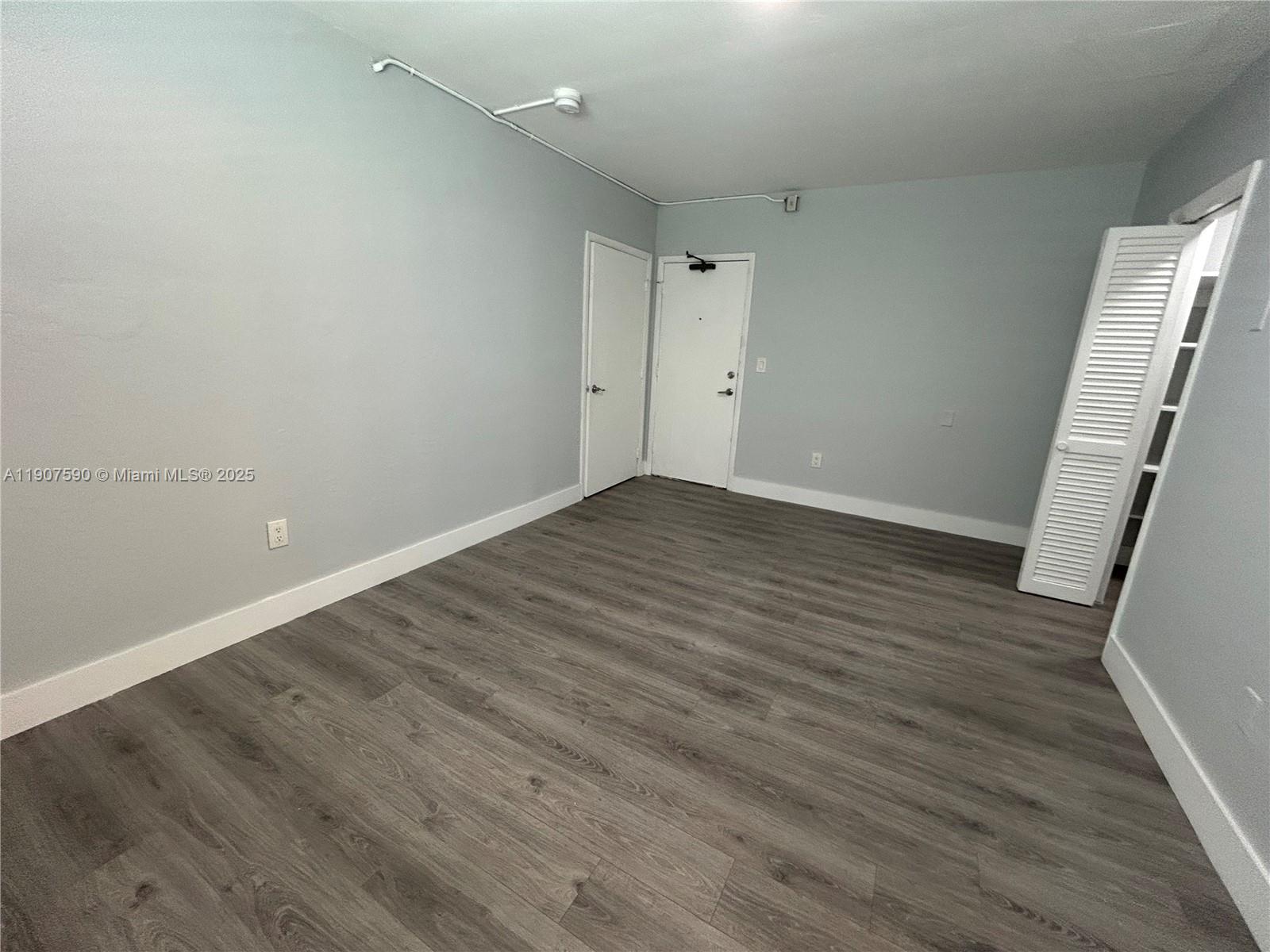 THIRD COMM SUB - Residential Lease