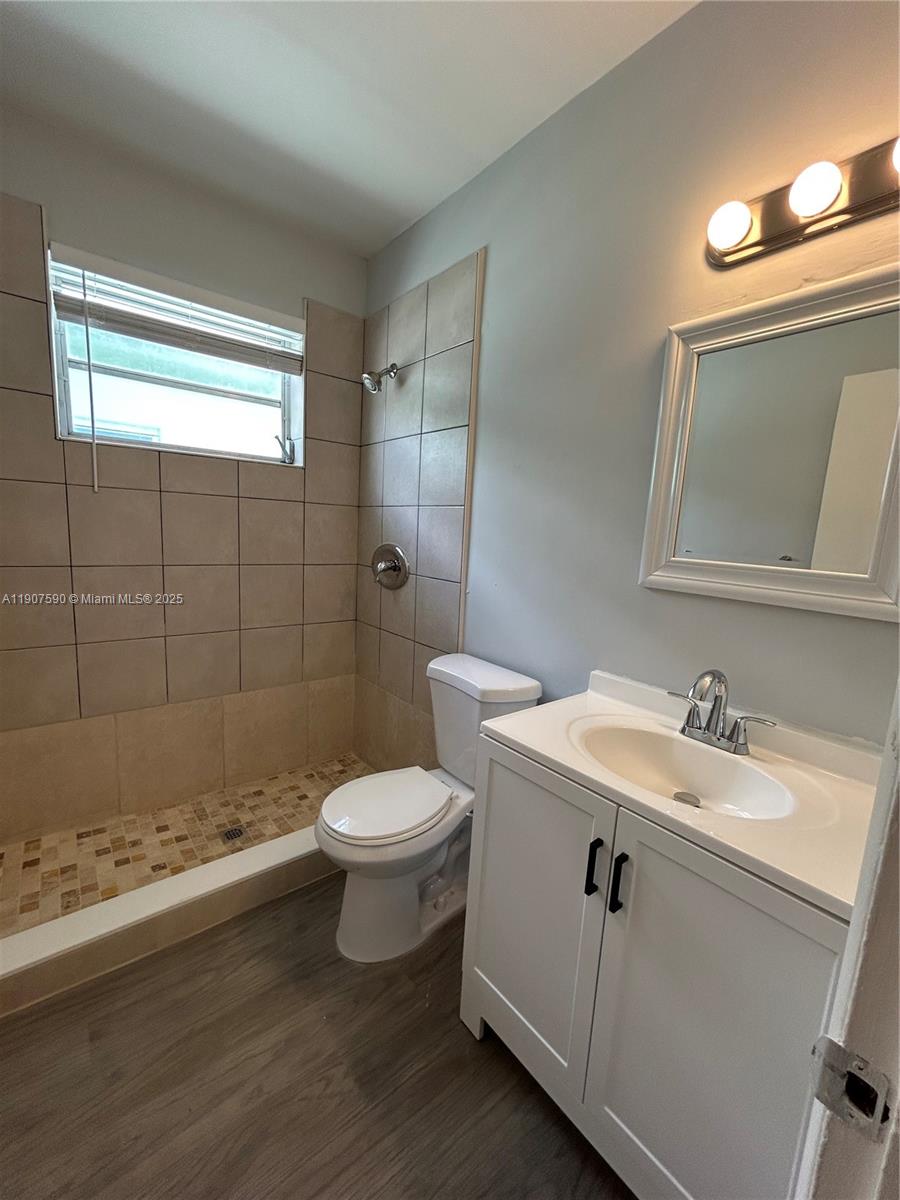 THIRD COMM SUB - Residential Lease