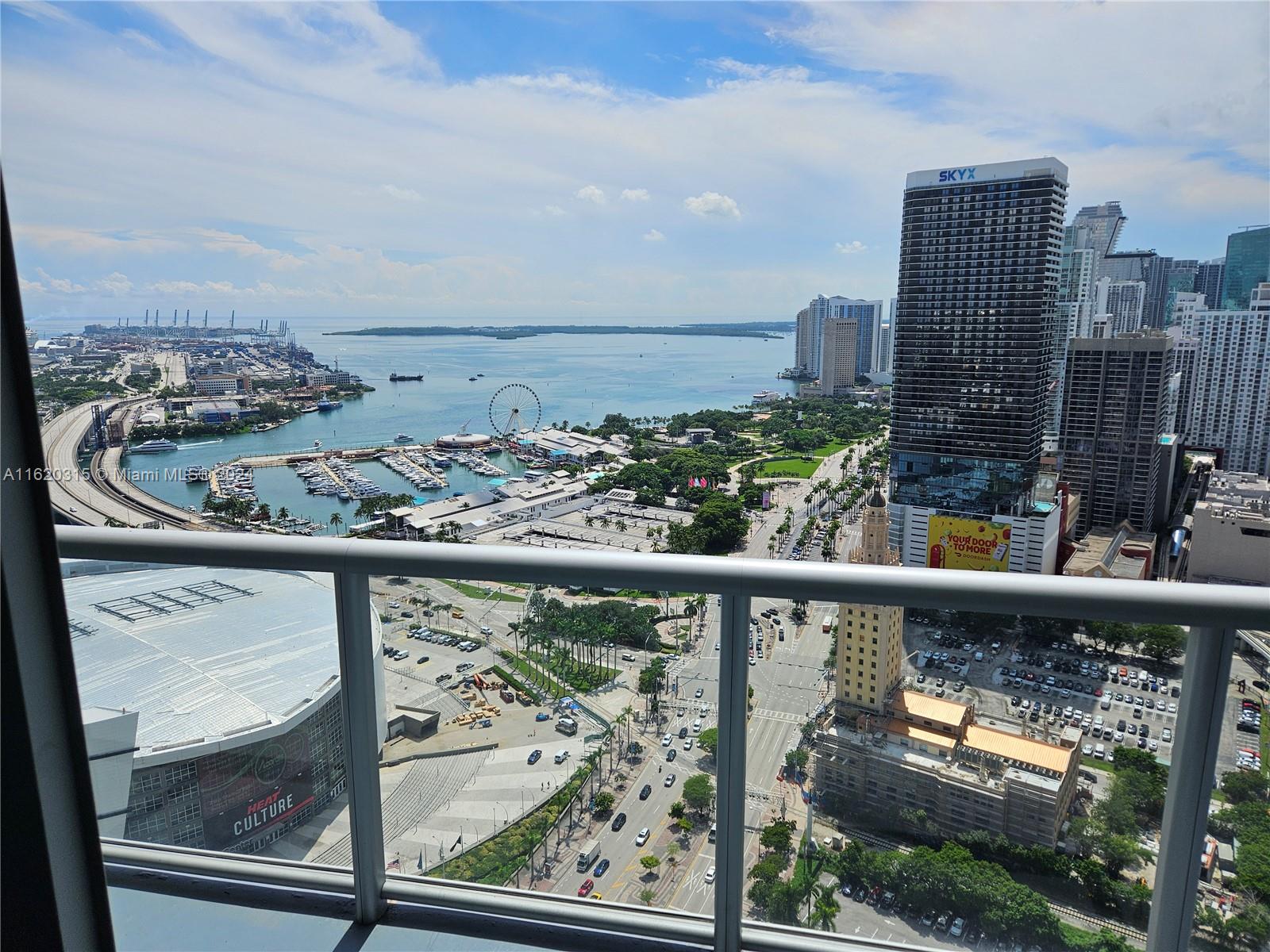 MARINABLUE CONDO - Residential