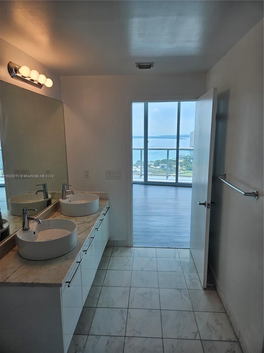 MARINABLUE CONDO - Residential