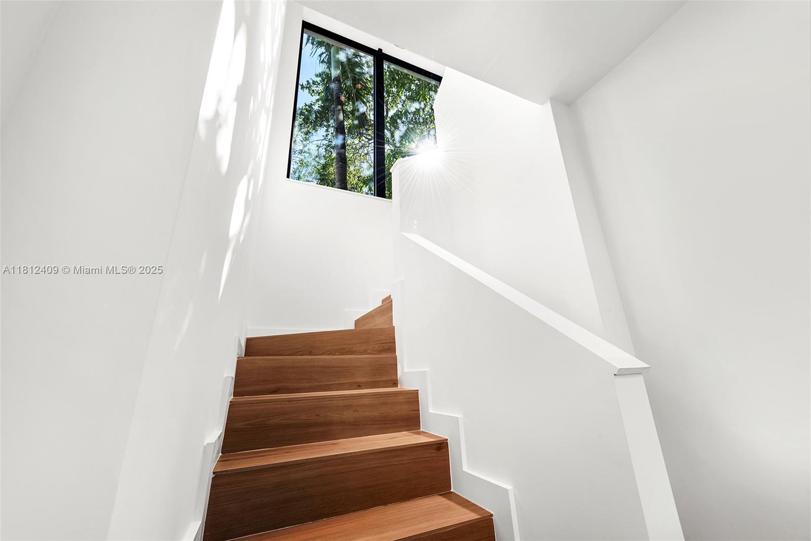 RHODES AMD NEW BISC - Residential Lease