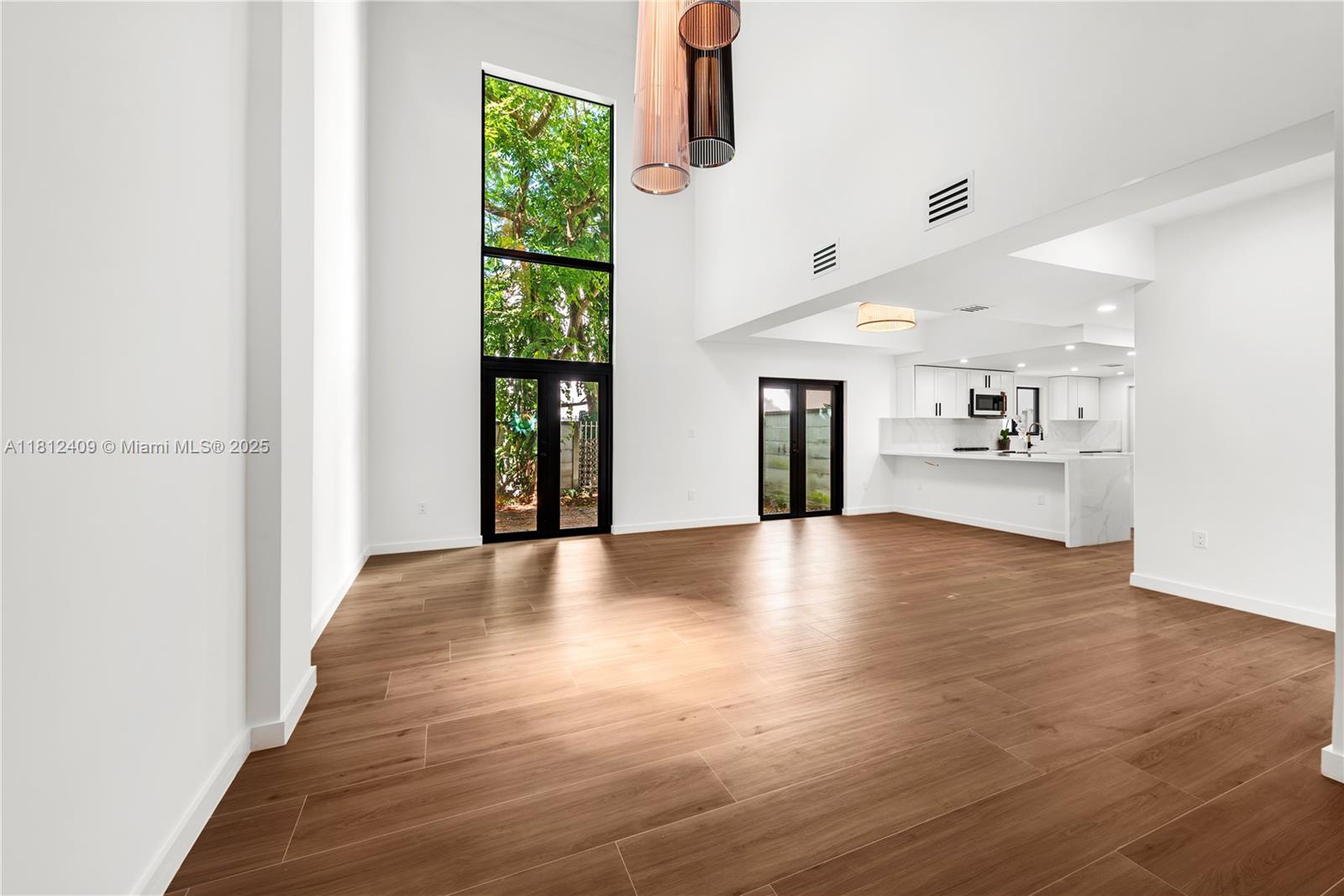 RHODES AMD NEW BISC - Residential Lease