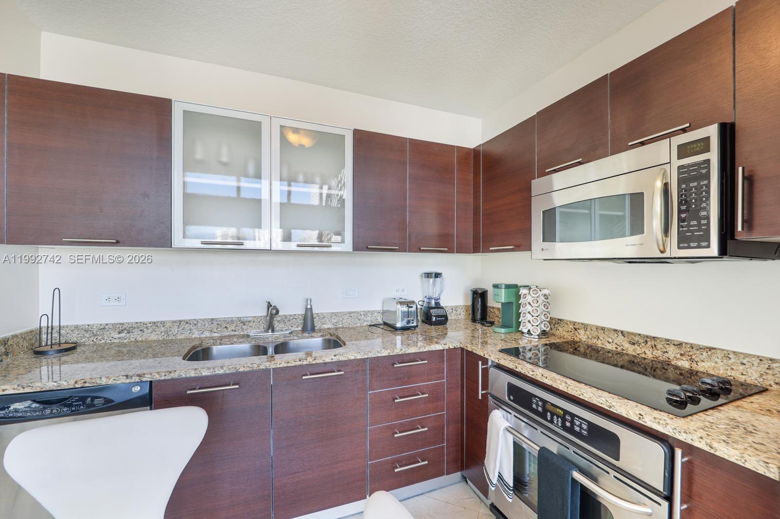 41 SE 5th St 1505
