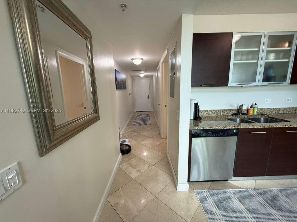 41 SE 5th St 1505