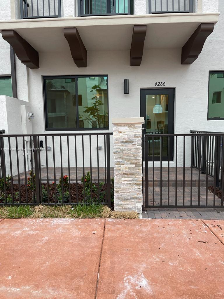 Modern Living in the Heart of Downtown Doral – Urbana!
Stunning 3-bedroom, 2.5-bath home with a spacious 2-car garage. Features include an open-concept layout with granite countertops, stainless steel appliances, elegant tile flooring on the first floor, and plush carpeting upstairs. Enjoy the convenience of Smart Home technology for modern living.
Located just steps away from top-rated A+ charter and public schools, fine dining, entertainment, CityPlace Doral, Dolphin Mall, International Mall, and Miami International Airport. Quick access to major highways makes commuting a breeze.
Unbeatable location, lifestyle, and value!
Contact me today to schedule your private tour of this exceptional home!