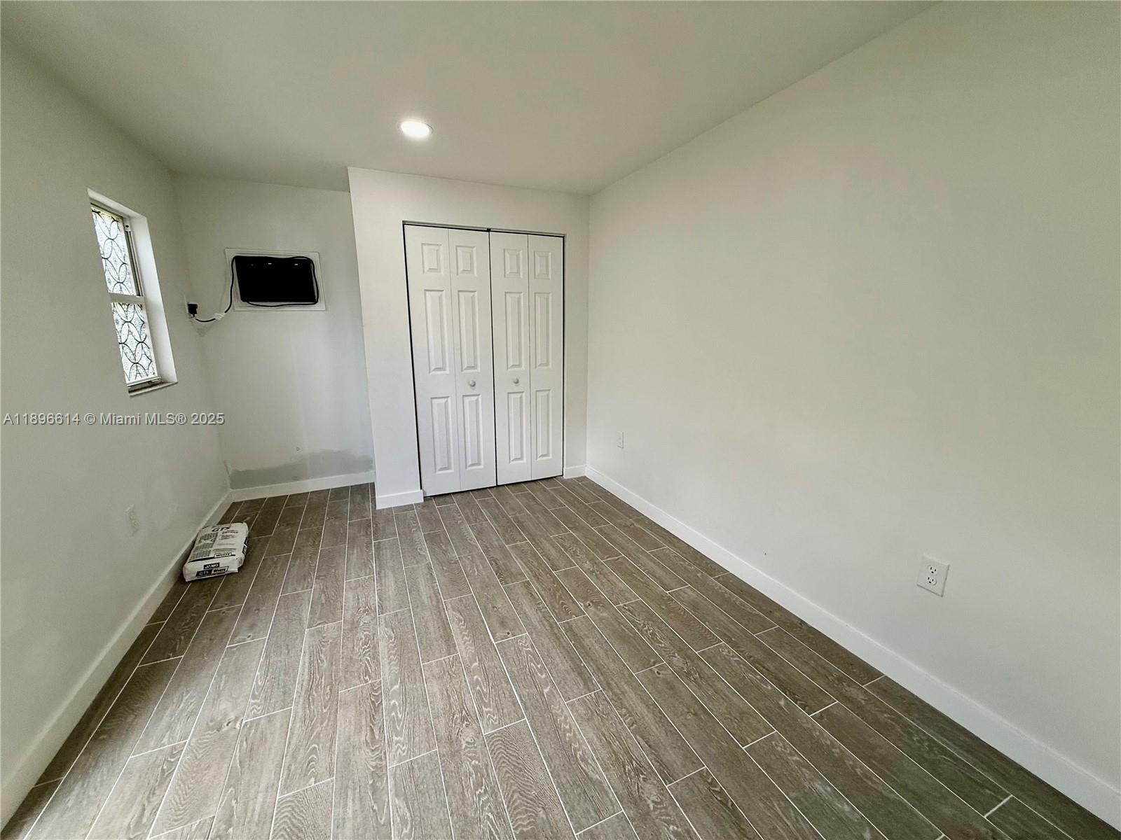 AMERICANA VILLAGE CONDO - Residential Lease
