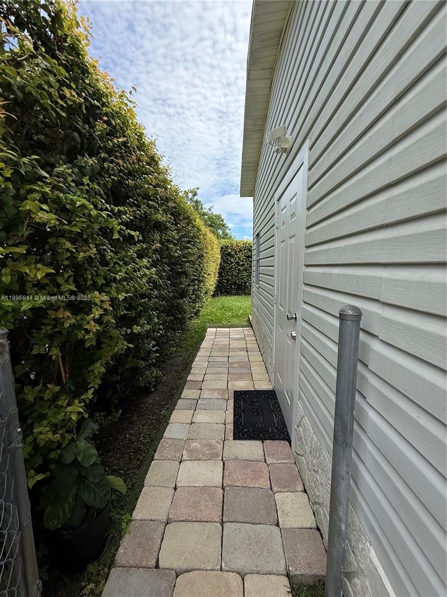 AMERICANA VILLAGE CONDO - Residential Lease