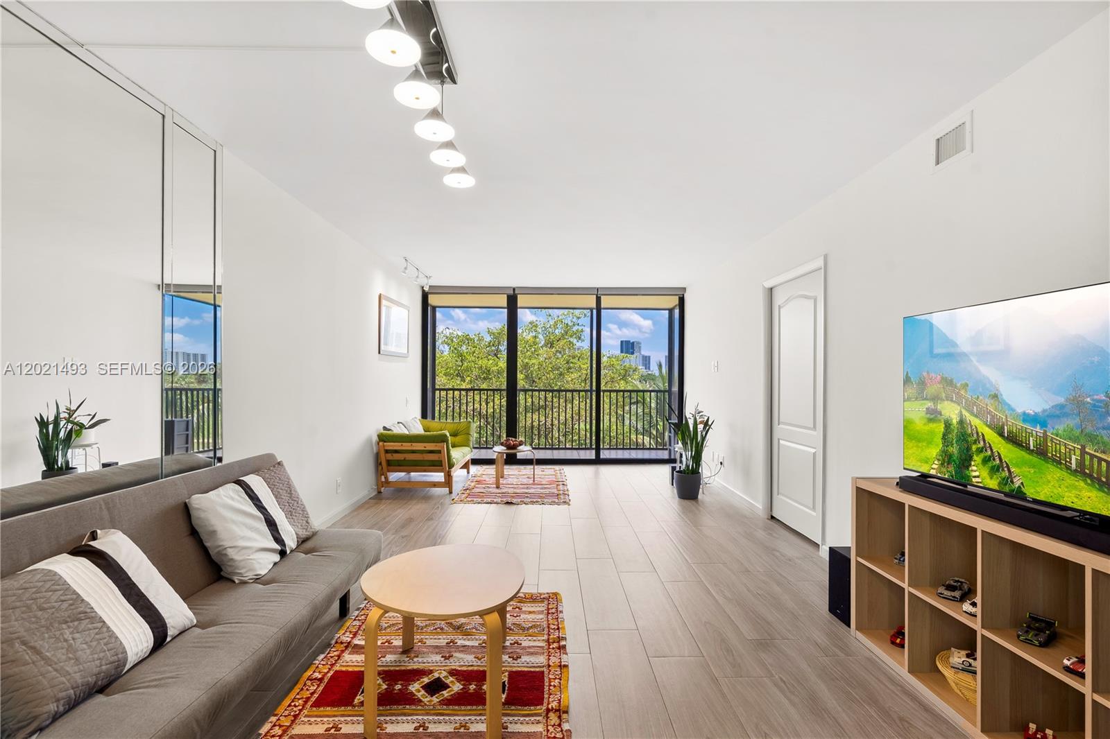 CORONADO CONDO- TOWER II - Residential