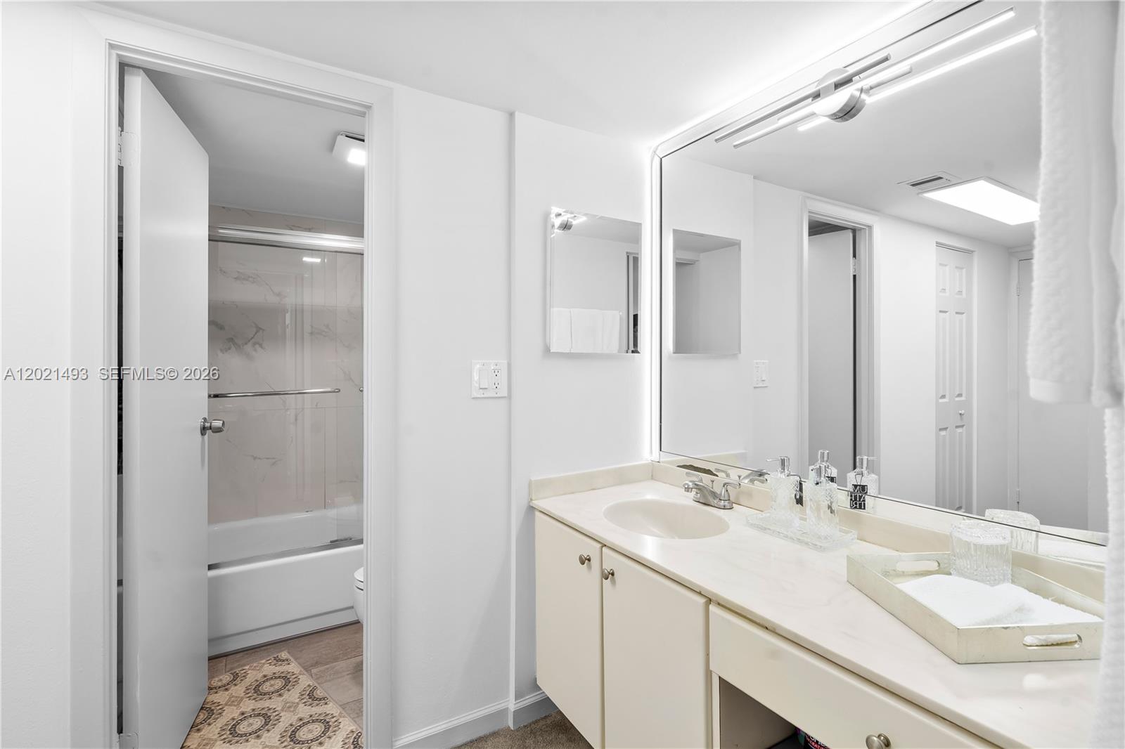 CORONADO CONDO- TOWER II - Residential