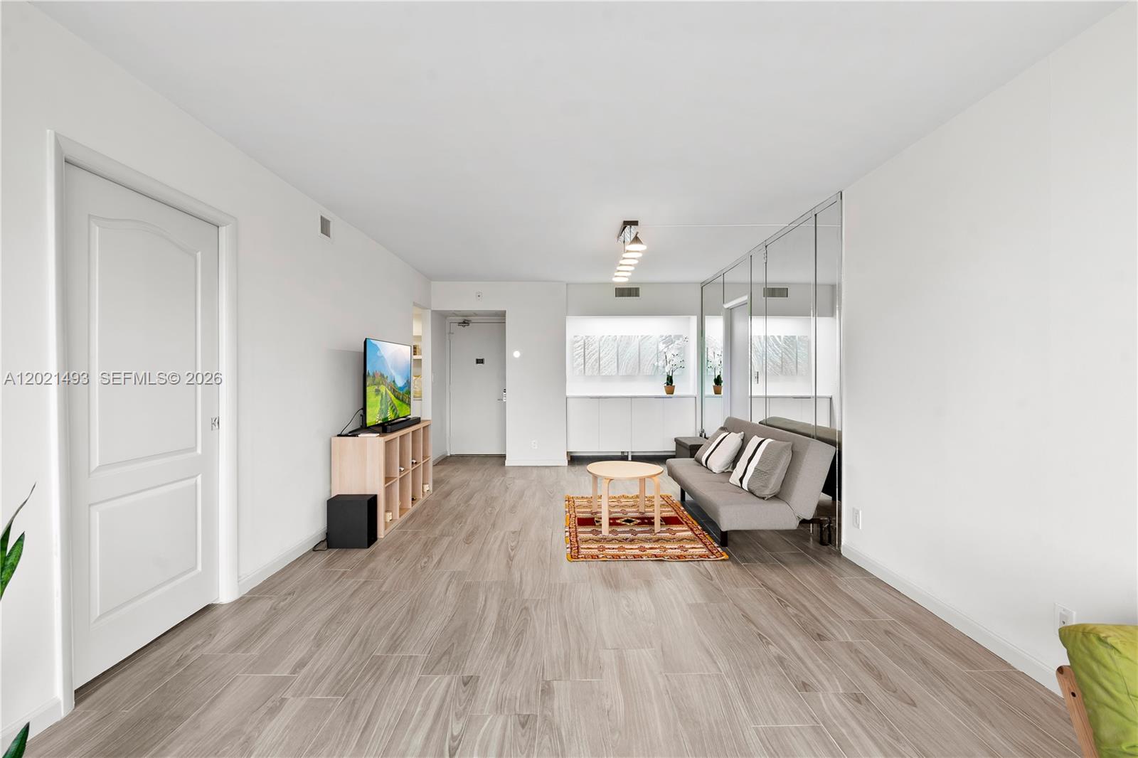 CORONADO CONDO- TOWER II - Residential