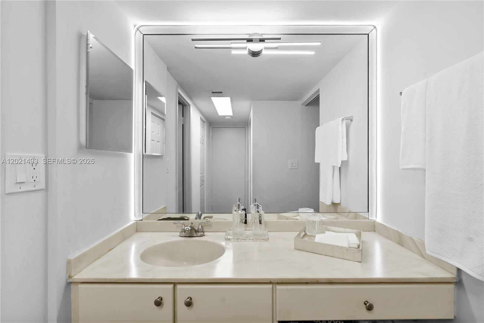 CORONADO CONDO- TOWER II - Residential
